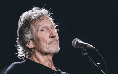 Why did Roger Waters left the Pink Floyd