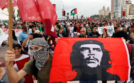 Cubans march for peace in solidarity with Palestine