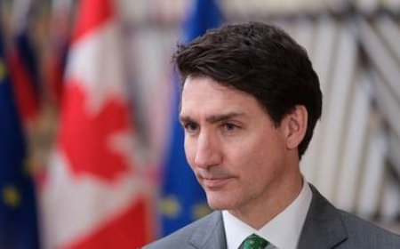 Trudeau blasts Trump’s ‘dumb’ tariffs